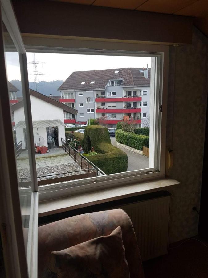Sonnige Ruhige Dachzimmer Inkl Wifi Plus Kaffee Mit Wg Dusche Und Neuer Kueche Lorrach Ngoại thất bức ảnh